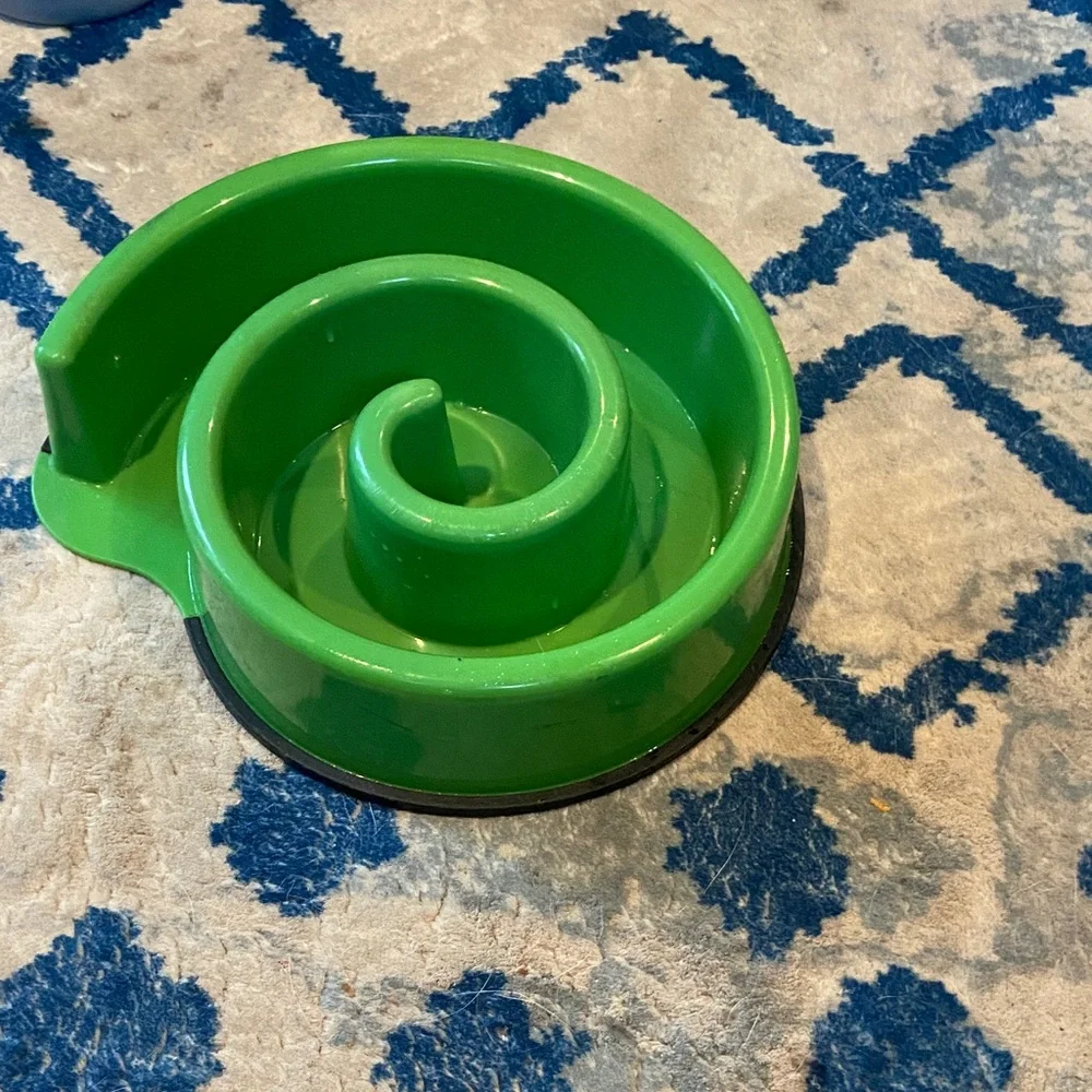 Green Spiral Slow Feeder Dog Bowl